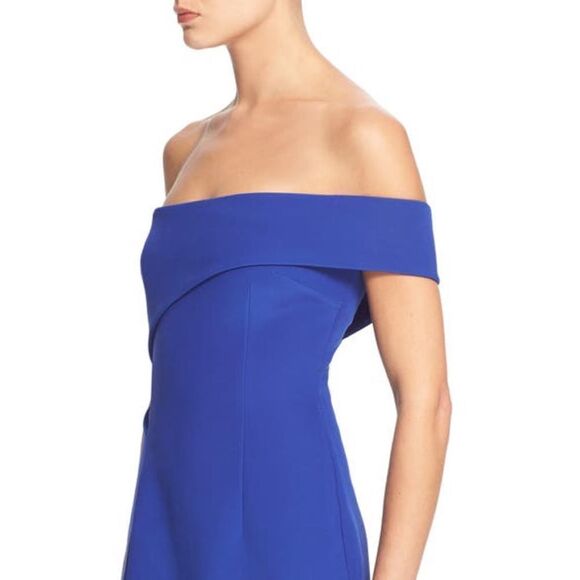 NICHOLAS Blue Midi Dress with Elegant Silhouette - Picture 5 of 16